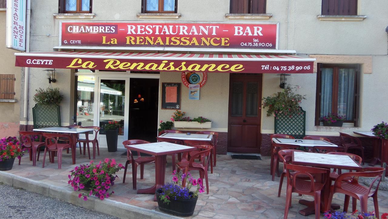 Hotel Restaurant La Renaissance Saint-Cirgues-en-Montagne Exterior foto